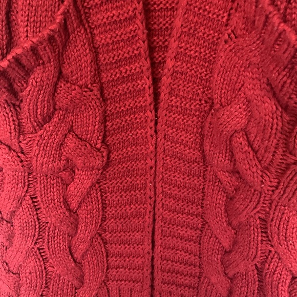 THICK & COZY RED KNITTED SWEATER!! - Picture 4 of 7